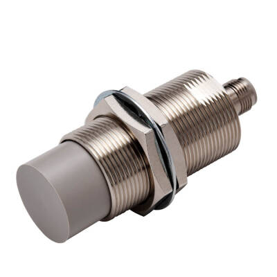 E2E-X18MB2L30-M1 - Proximity Sensor - 1