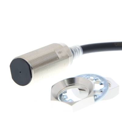 E2E-X11D218 5M - Proximity Sensor - 1