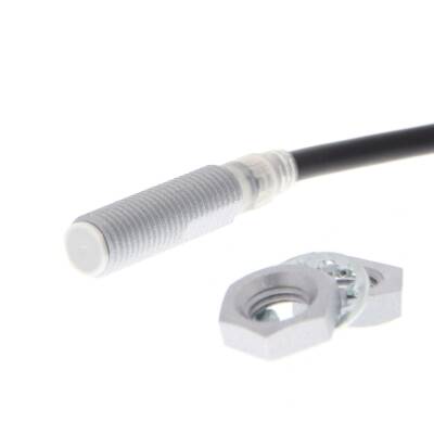 E2EQ-X3D28 5M - Proximity Sensor - 1