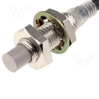 E2E-X4MD2 2M - Proximity Sensor - 1